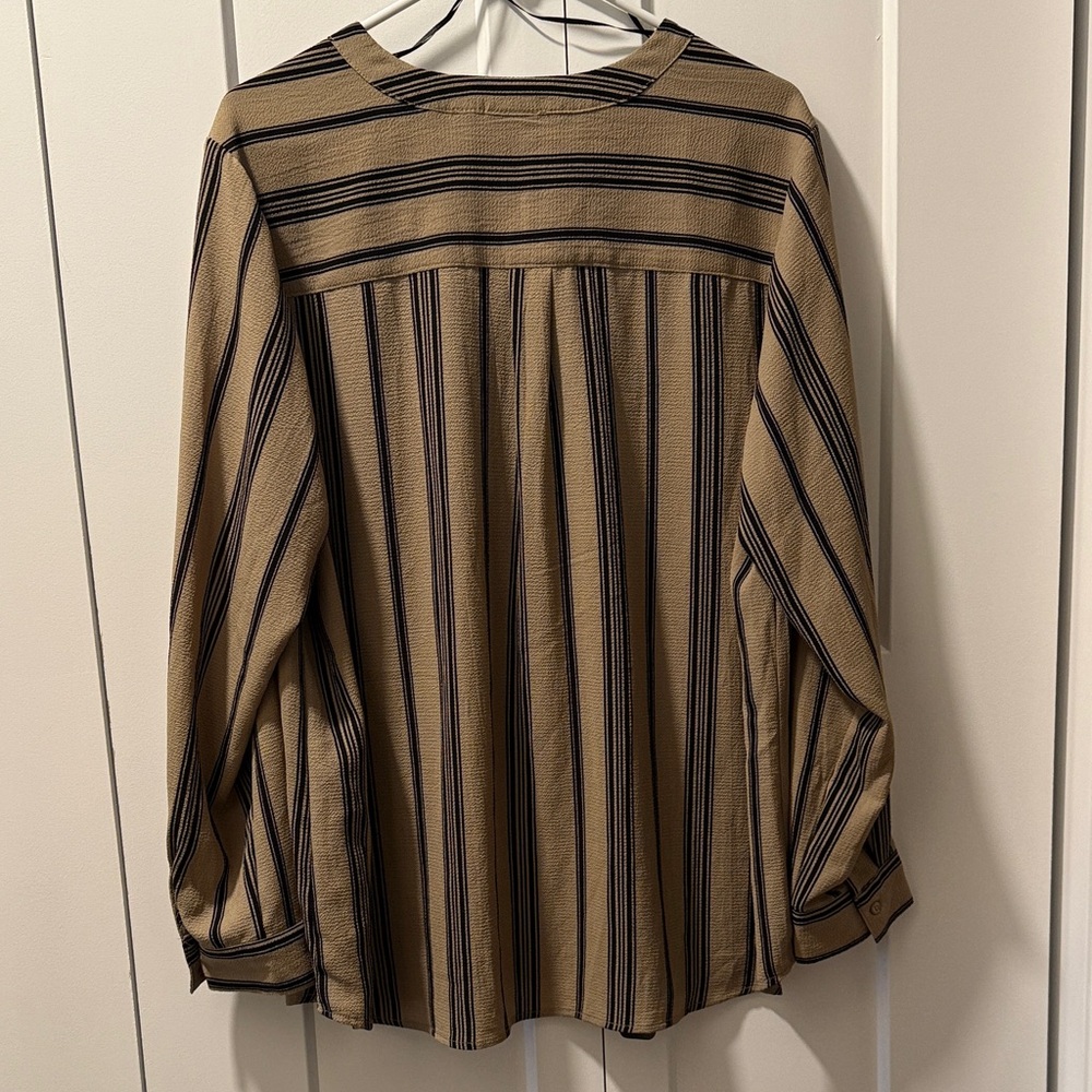 Kim Rogers Women's Black and Tan Striped Blouse size 2x - Picture 3 of 6